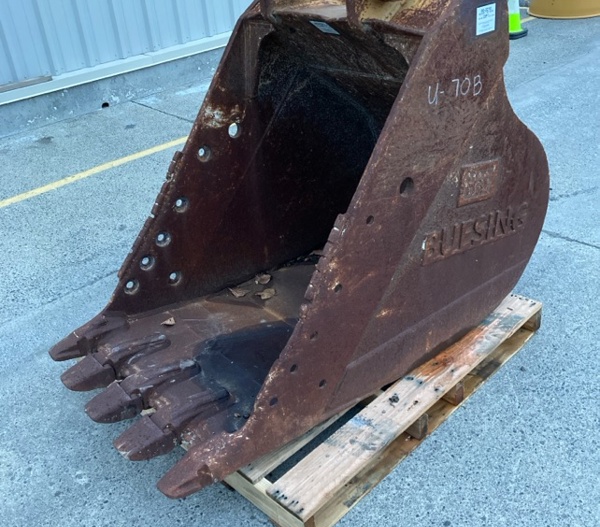 Used BUCKET A 2315183