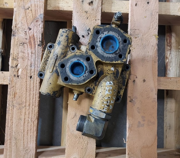 Used VALVE GRP 2323374