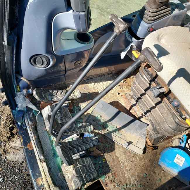 Used CAB A - ENCLOSED 2373568 3