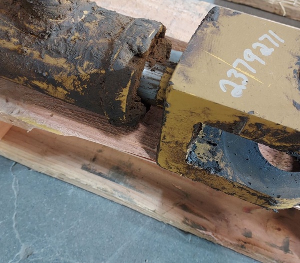 Good Used CYLINDER GRP - STEER 2379271 3