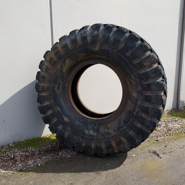 Used TIRE 24.0X25