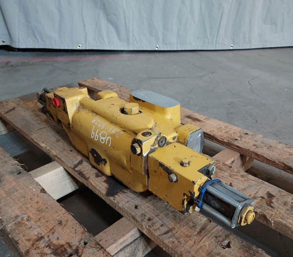 Used VALVE GRP - CONTROL 2418928