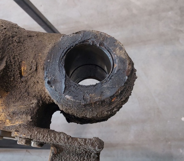 Good Used CYLINDER GRP - LIFT RH 2424274 4