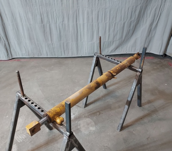 Used CYLINDER GRP 2494116