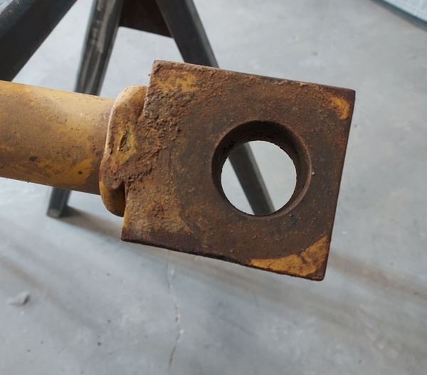 Used CYLINDER GRP 2494116 4