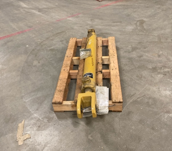 Used CYLINDER GRP - STEER RH 2594737 2