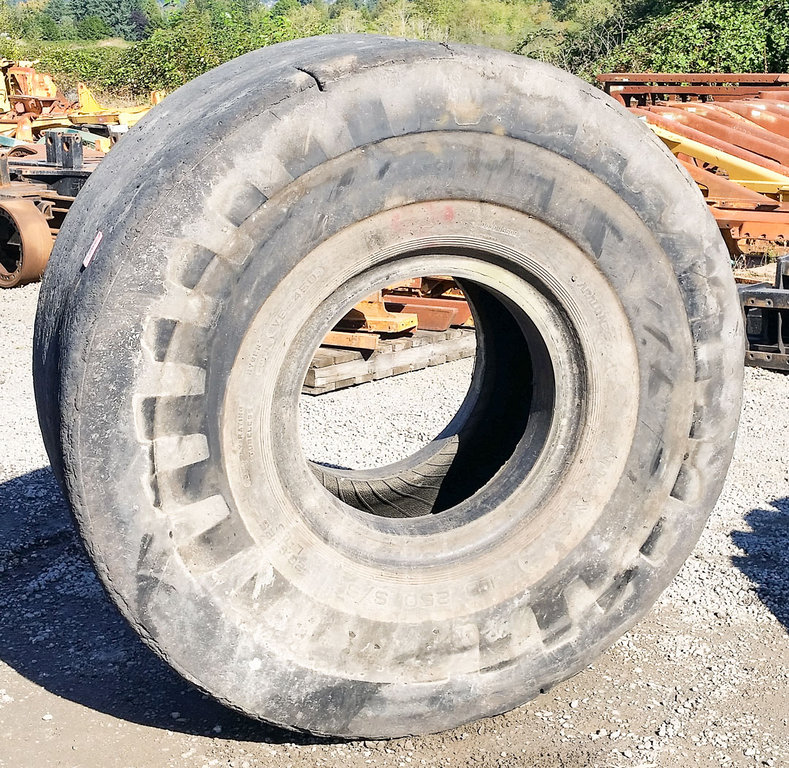Used TIRE 26.5X25 5