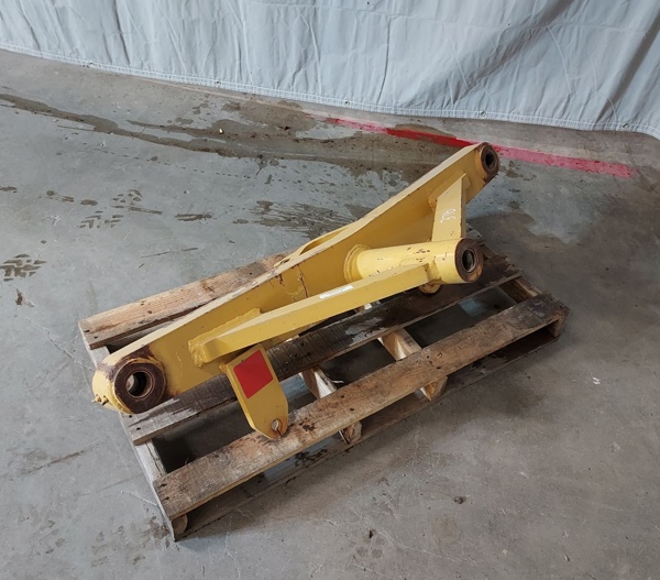 Used AXLE A - FRONT 2608700 2