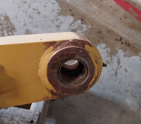 Used AXLE A - FRONT 2608700 5