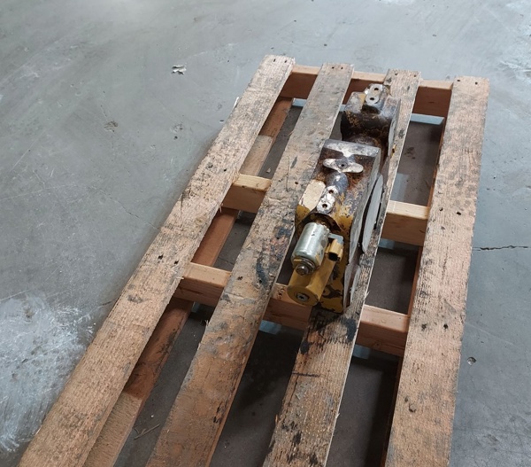 Used VALVE GRP 2610019 3