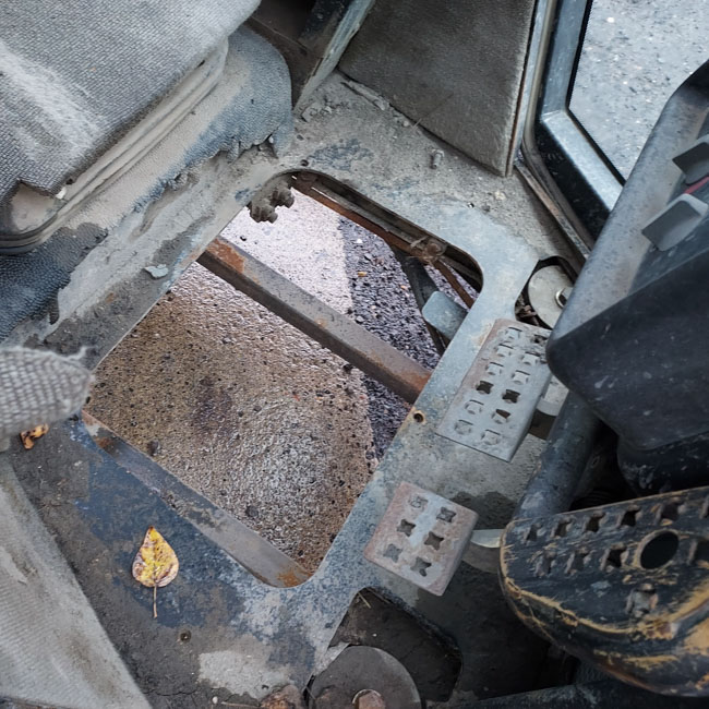 Used CAB ASSEMBLY 2708285 5
