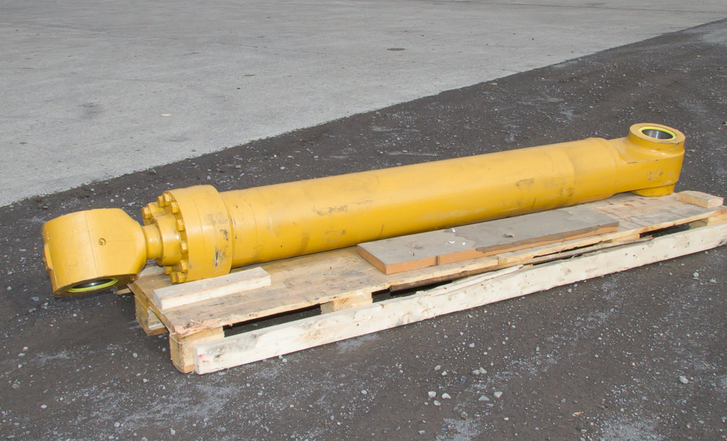 Unused Caterpillar CYLINDER GRP - TILT 2716441 | Portland Tractor Inc ...