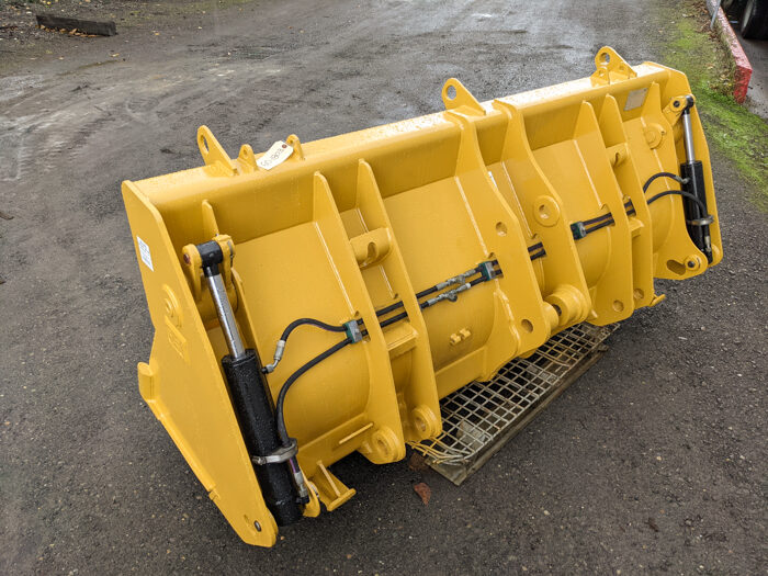 Used BULLDOZER A - MP BUCKET 2721701 3