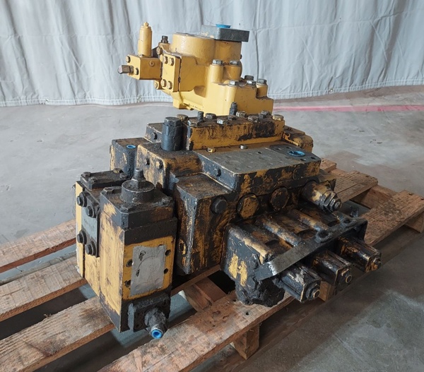 Used VALVE GRP 2957734 2