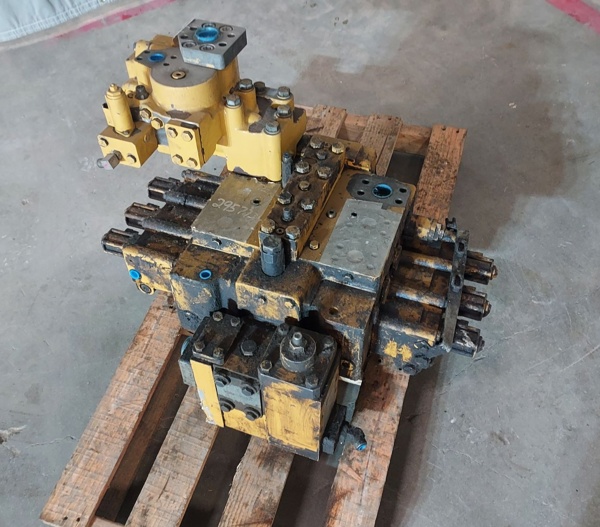 Used VALVE GRP 2957734 3