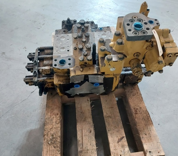 Used VALVE GRP 2957734 4