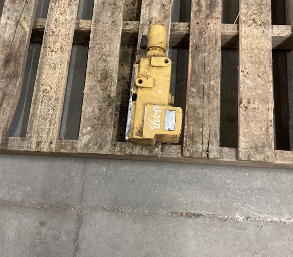 Used VALVE GRP - SOLENOID 2970265