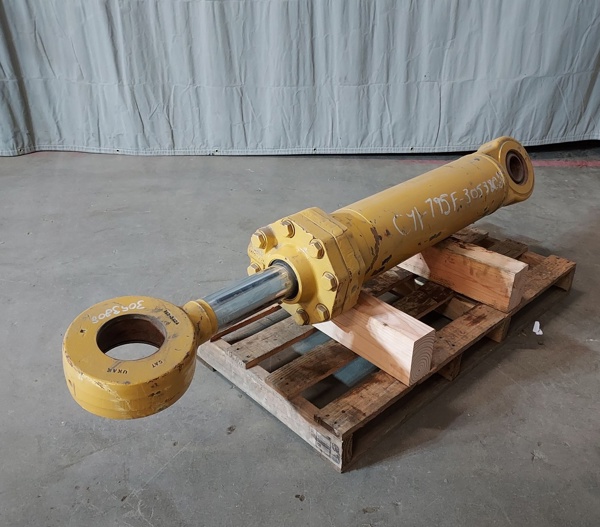 New CAT Take Off CYLINDER GRP - STEER LH 3053808