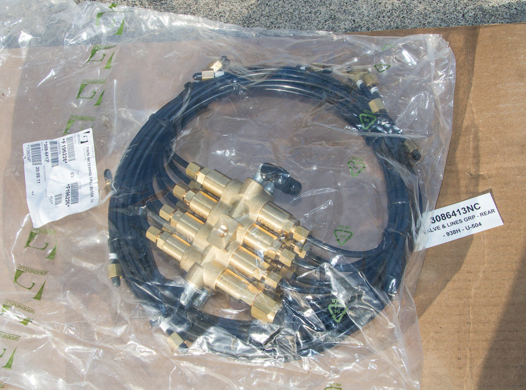 Used VALVE & LINES GRP - REAR 3086412