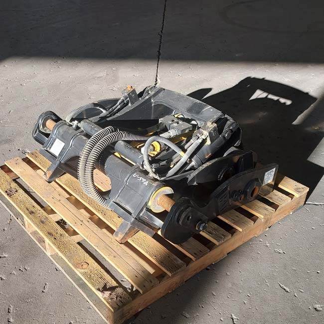 Used COUPLER GRP 3109396