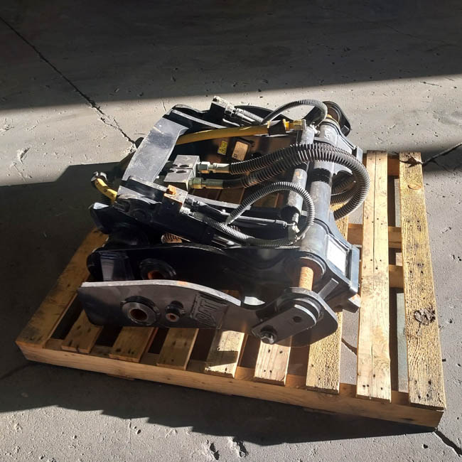 Used COUPLER GRP 3109396 12
