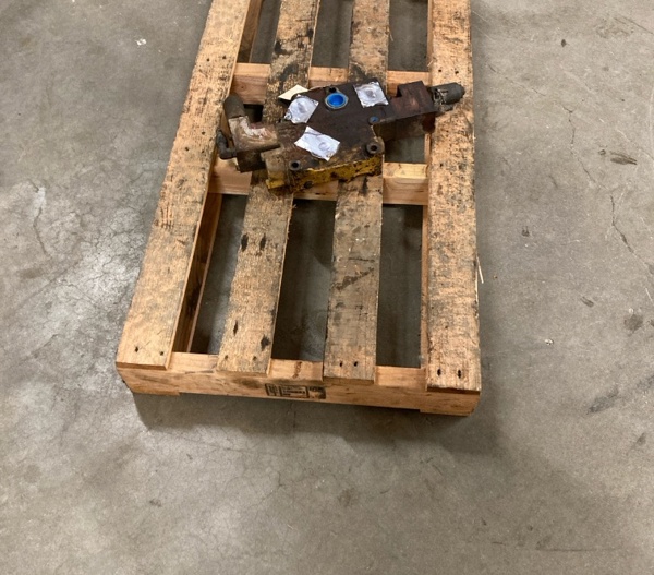 Used VALVE GRP 3250382 2