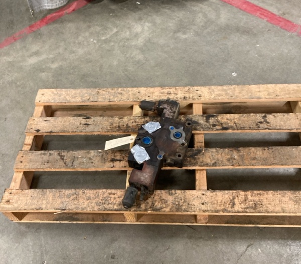 Used VALVE GRP - CONTROL 3266549