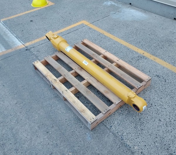 Rebuilt CYLINDER GRP - BOOM 3350032 2