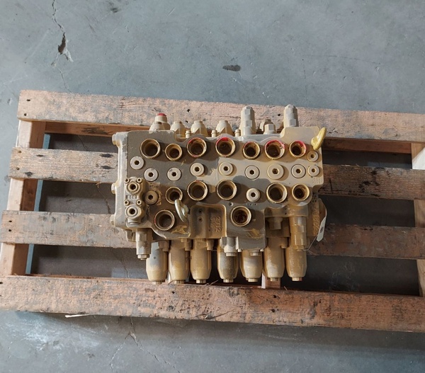 New CAT Take Off VALVE GRP - MAIN CONTROL 3350502 3