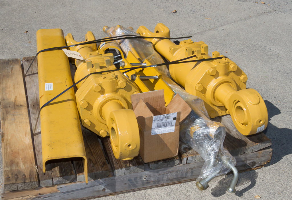 Good Used CYLINDER GRP - TILT 3473272 4