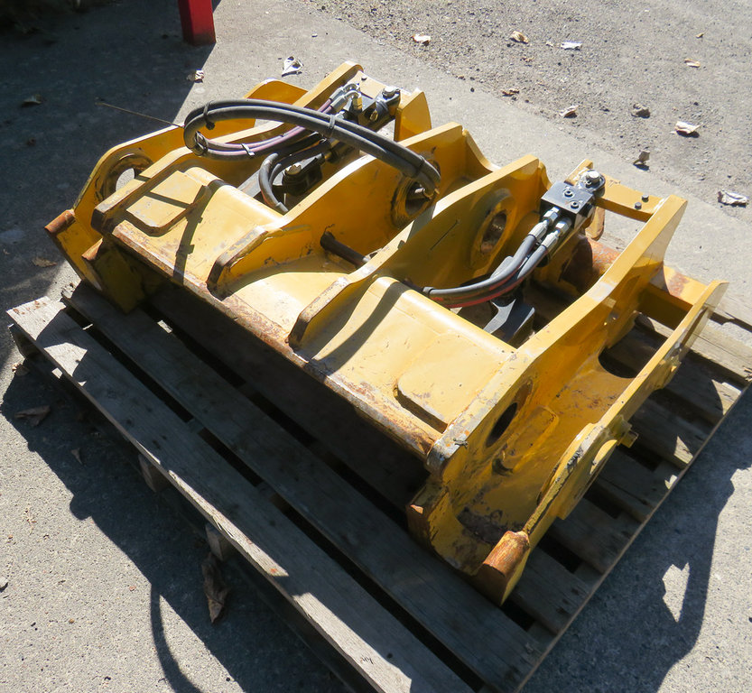 Used COUPLER GRP - QUICK 3498040 2