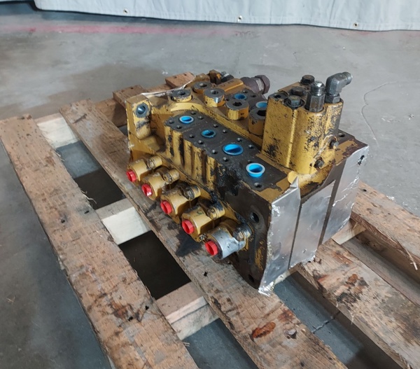 Used VALVE GRP - CONTROL 3527142