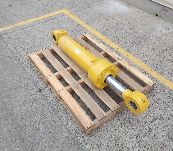 Rebuilt CYLINDER GRP - TILT 3562218 2