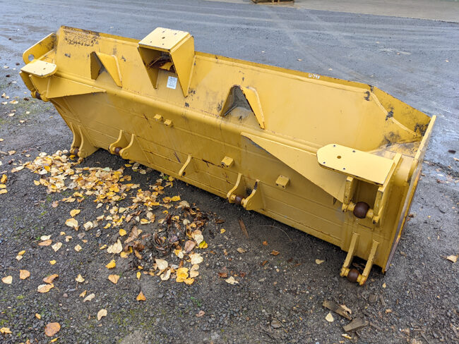 Used BLADE & EDGE GRP - SU 3693285 2