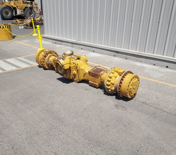 Used AXLE GRP - CENTER 3709015 2