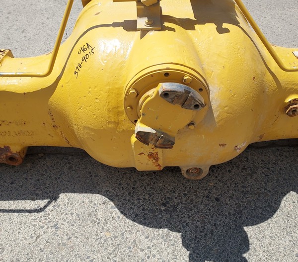 Used AXLE GRP - CENTER 3709015 5