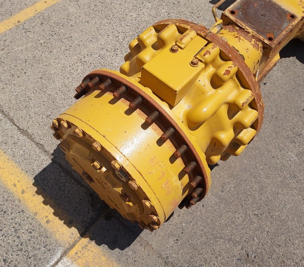 Used AXLE GRP - CENTER 3709015 6