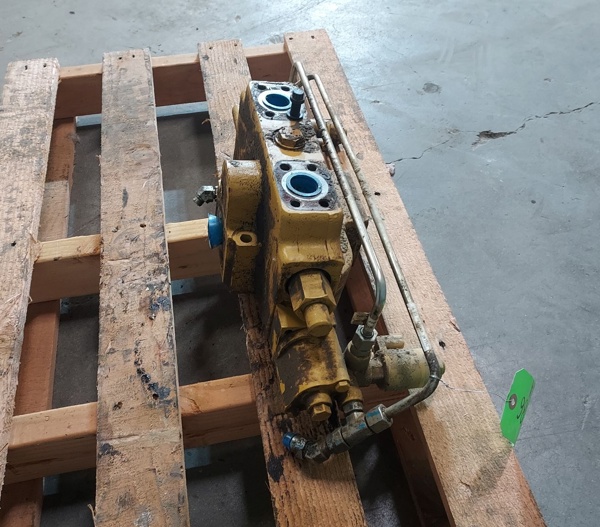 Used VALVE GRP - CONTROL 3747186 3