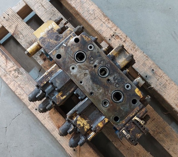 Used VALVE GRP - CONTROL 3789340 3
