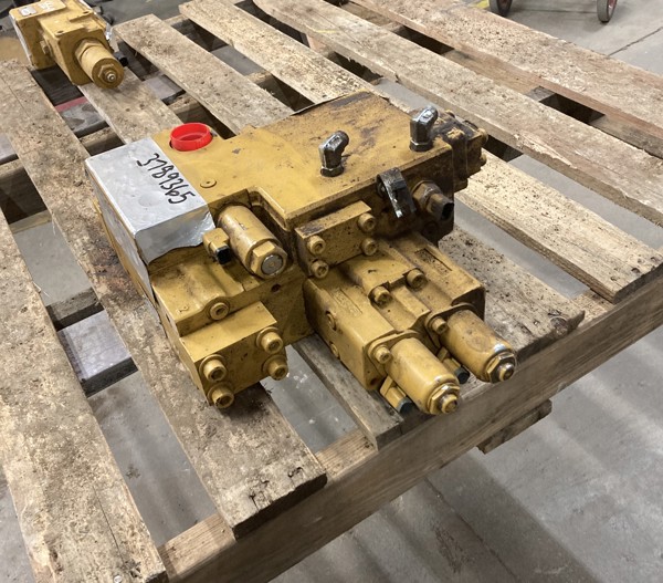 Used VALVE GRP - CONTROL 3789365 2