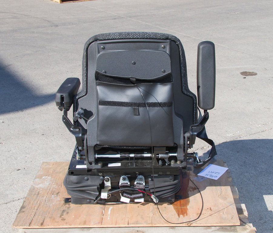 Unused Caterpillar SEAT GP - SUSPENSION 3884947 : Portland Tractor
