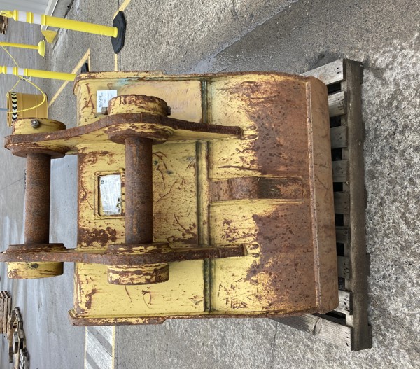 Used BUCKET & ADJUSTER GRP 3889588 5