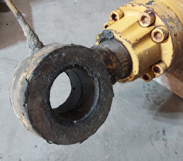Good Used CYLINDER GRP - BOOM 3891041 3
