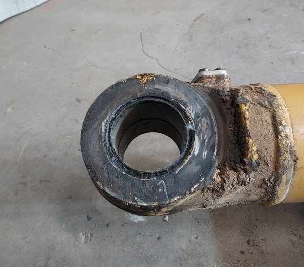 Good Used CYLINDER GRP - BOOM 3891041 4