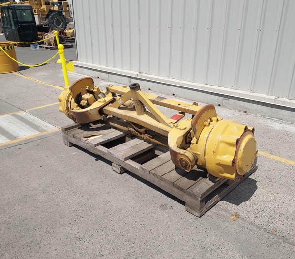 Used AXLE GRP - FRONT 3901262 2