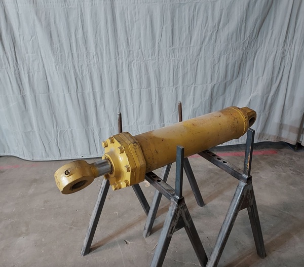 Good Used CYLINDER GRP - TILT 3G2220