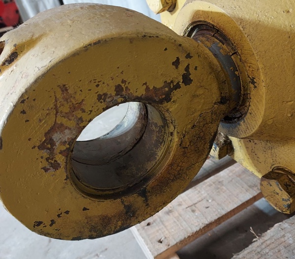 Good Used CYLINDER GRP - LIFT RH 3G2221 3