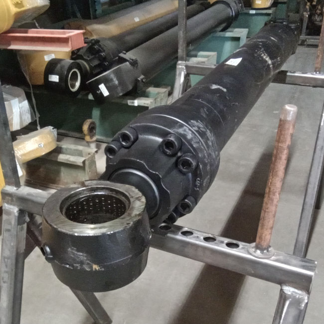 Rebuilt w CAT Parts CYLINDER GRP - BUCKET 4172659 2