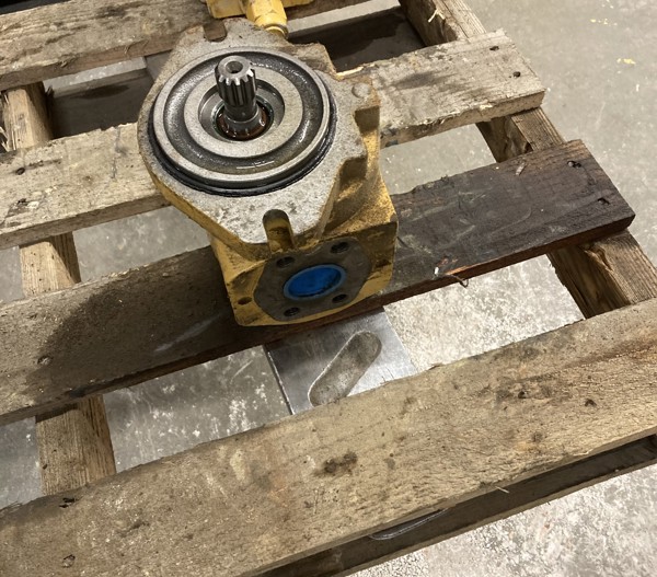 Used PUMP GRP - GEAR 4366457 2