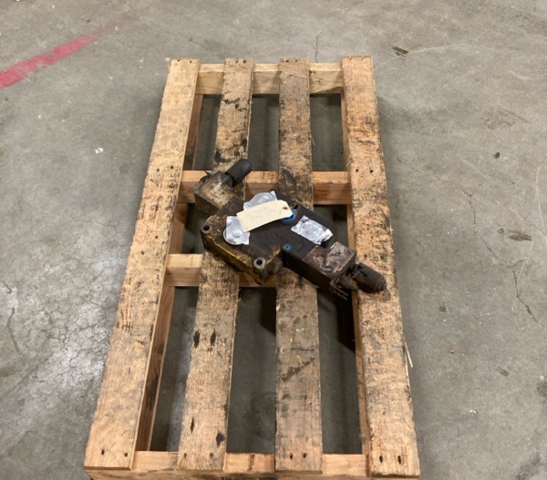 Used VALVE GRP 4415945 2